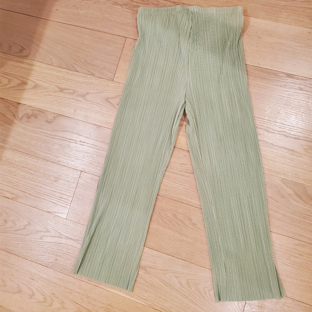 H&M Light Green Pleated Wide Leg Maternity Pants